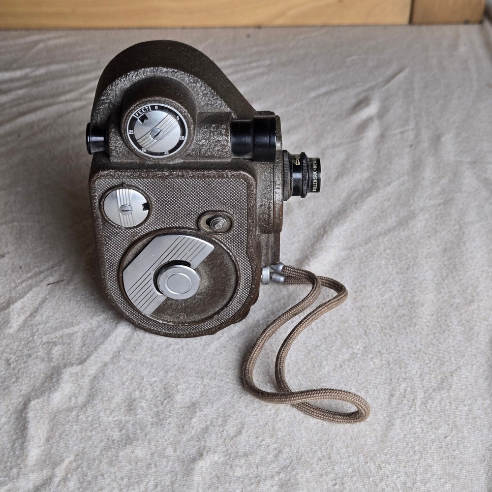 Revere Eight Model 88 Movie Camera Brown Vintage 8mm Wollensak Lens untested